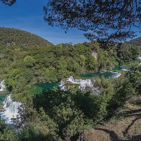 Lovely Home In Brodarica With Jacuzzi 5* Brodarica (Sibenik-Knin)
