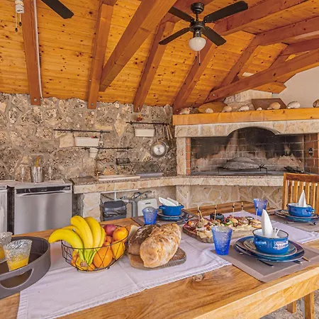 Lovely In With Jacuzzi * Brodarica