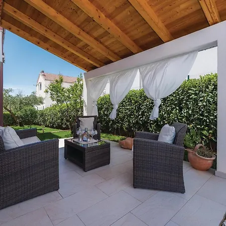 Lovely Home In Brodarica With Jacuzzi 5* Brodarica (Sibenik-Knin)