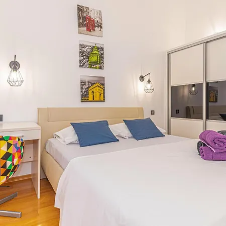 Lovely Home In Brodarica With Jacuzzi Brodarica (Sibenik-Knin)
