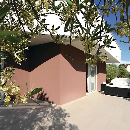 Lovely Home In Brodarica With Jacuzzi 5* Brodarica (Sibenik-Knin)