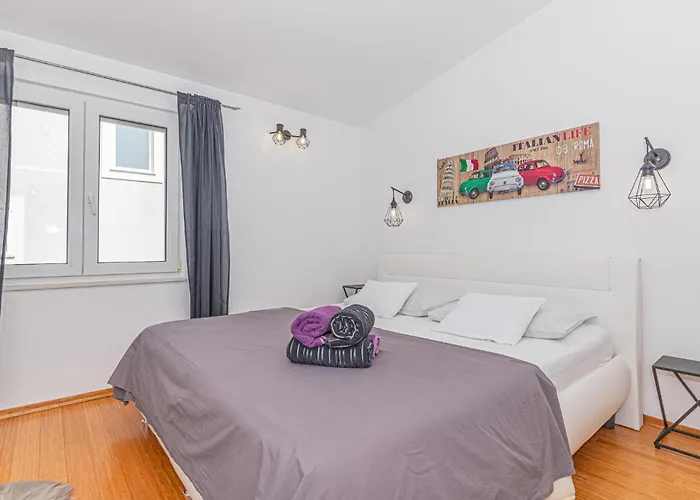 Lovely Home In Brodarica With Jacuzzi Brodarica (Sibenik-Knin)