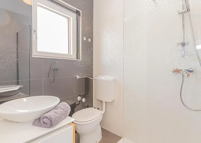 Lovely Home In Brodarica With Jacuzzi Brodarica (Sibenik-Knin)