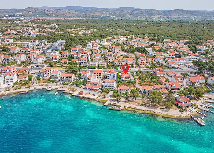 Vikendica Lovely Home In Brodarica With Jacuzzi Brodarica (Sibenik-Knin)