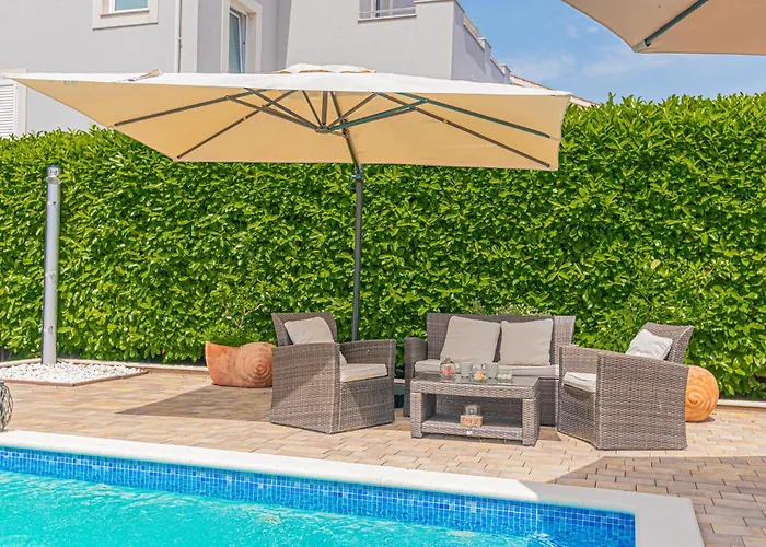 Lovely Home In Brodarica With Jacuzzi Brodarica (Sibenik-Knin)