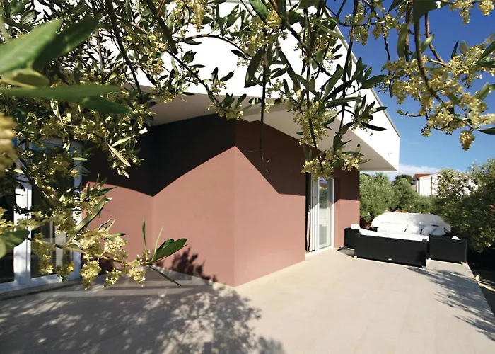 Lovely Home In Brodarica With Jacuzzi * Brodarica (Sibenik-Knin)